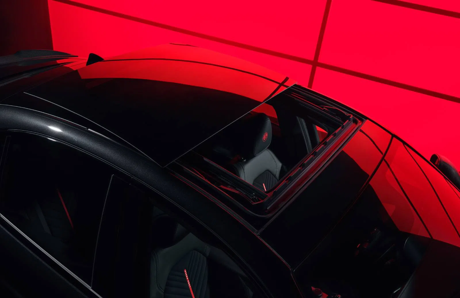 Alfa Romeo Giulia Edizione Luna Rossa